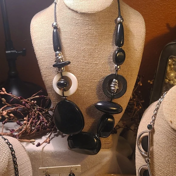 Modern Working Wardrobe by J. Crew, Chico's, WHBM, & Nine West!  11-Items! - Picture 3 of 16